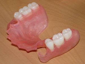 Акриловые протезы для зубов